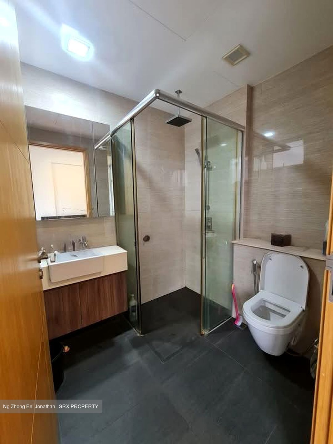 Casa Cambio (D19), Condominium #557072951